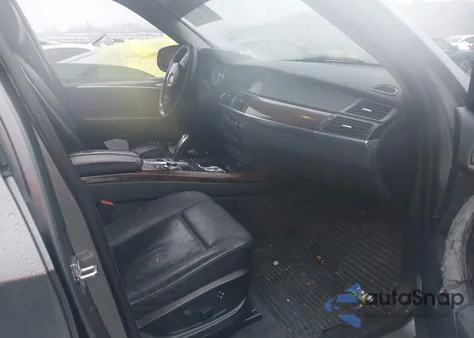 2009 BMW X5 xDrive30I z USA, uszkodzony, nr VIN 5UXFE43549L260938